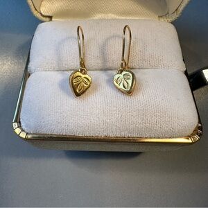 10k Vintage Delicate Heart Shaped Dangle Earrings